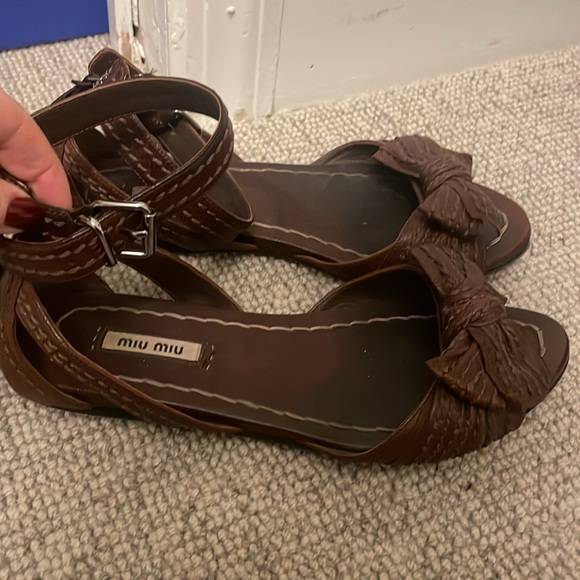 Miu miu brown sandals . Used
Years old . - Picture 2 of 5